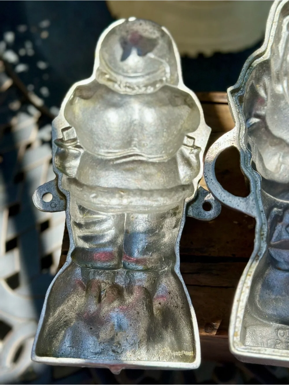 Vintage 12 inch Cast Aluminum Santa Cake Mold Hello Kiddies Christmas Bakeware